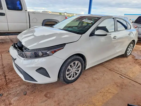 3KPF24ADXNE430212 — 2022 Kia Forte, Передняя часть (Front End), фото до ремонта