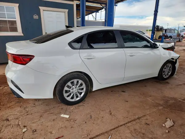 3KPF24ADXNE430212 — 2022 Kia Forte, фото 3 с аукциона Copart, Передняя часть