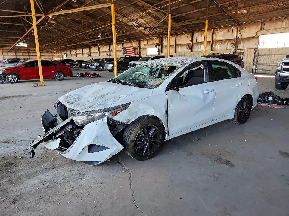 2023 KIA Forte VIN 3KPF24AD0PE602816 фото 1