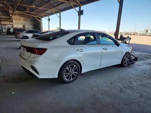 2023 KIA Forte VIN 3KPF24AD0PE602816 фото 3