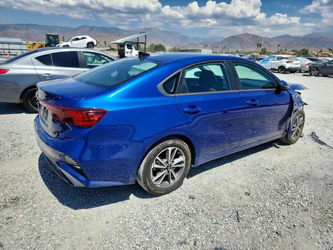 3KPF24AD7PE670028 — 2023 Kia Forte, фото 3 с аукциона Copart 14.10.2026, Передняя часть