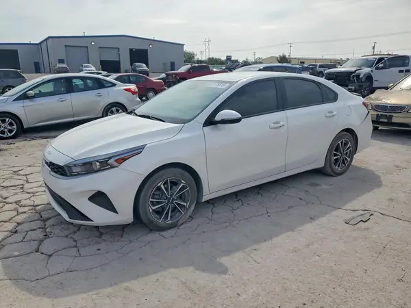 3KPF24AD8PE673875 — 2023 Kia Forte, Задняя часть (Rear End), фото до ремонта