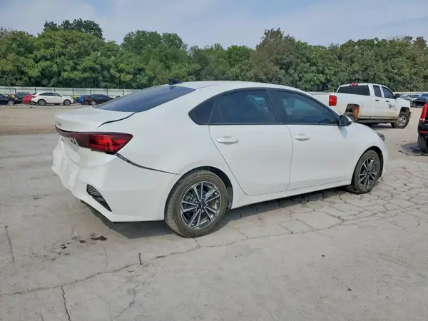 3KPF24AD8PE673875 — 2023 Kia Forte, фото 3 с аукциона Copart, Задняя часть