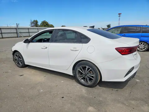2023 KIA Forte VIN 3KPF24ADXPE563054 фото 2