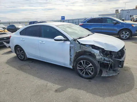 2023 KIA Forte VIN 3KPF24ADXPE563054 фото 4