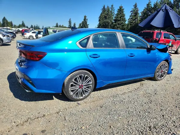 3KPF44AC9PE594927 — 2023 Kia Forte, фото 3 с аукциона Copart, Передняя часть