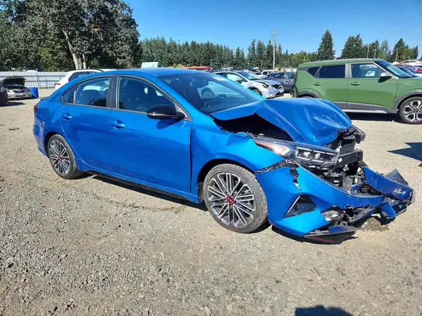 3KPF44AC9PE594927 — 2023 Kia Forte, фото 4 с аукциона Copart, Передняя часть