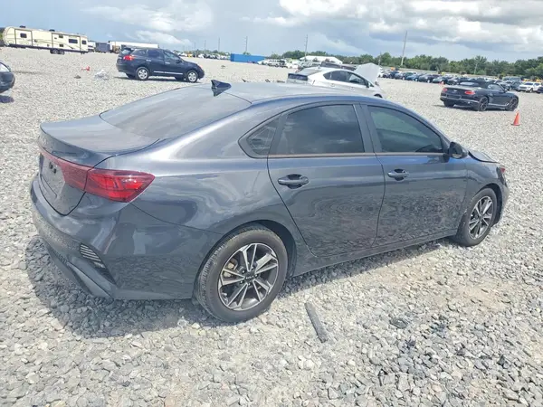 3KPF24AD2PE601084 — 2023 Kia Forte, фото 3 с аукциона Copart, Передняя часть