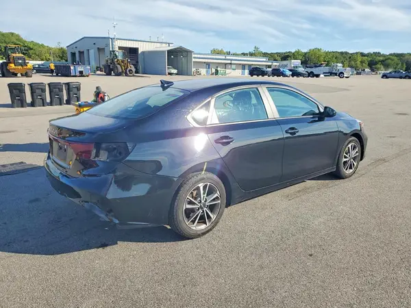 3KPF24AD2PE653802 — 2023 Kia Forte, фото 3 с аукциона Copart 28.09.2026, Передняя часть