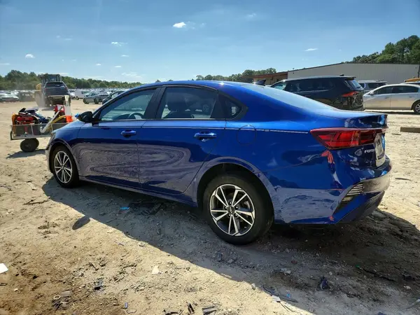 3KPF24AD1PE596699 — 2023 Kia Forte, фото 2 с аукциона Copart, Передняя часть