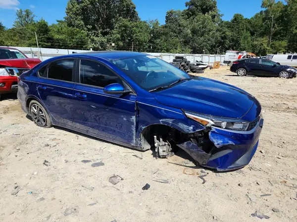 3KPF24AD1PE596699 — 2023 Kia Forte, фото 4 с аукциона Copart, Передняя часть