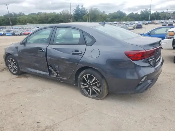 3KPF24AD7PE521814 — 2023 Kia Forte, фото 2 с аукциона Copart, Боковая часть