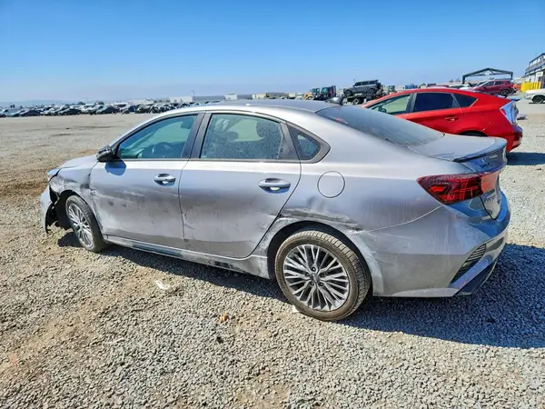 3KPF54AD0PE538459 — 2023 Kia Forte, фото 2 с аукциона Copart, Передняя часть