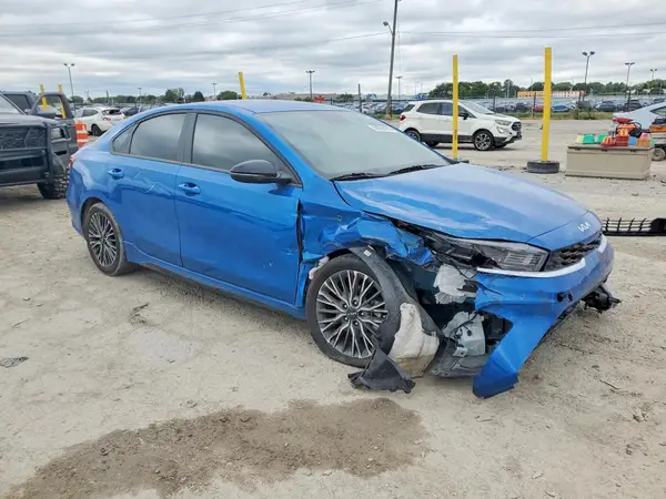 3KPF54AD8PE626014 — 2023 Kia Forte, фото 4 с аукциона Copart, Передняя часть