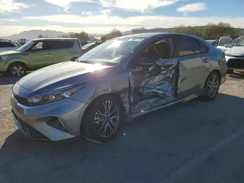 3KPF54AD0PE602662 — 2023 Kia Forte, Боковая часть (Side), фото до ремонта