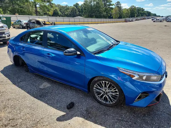 3KPF54ADXPE658074 — 2023 Kia Forte, фото 4 с аукциона Copart, Боковая часть