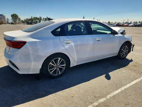 3KPF24AD0PE653572 — 2023 Kia Forte, фото 3 с аукциона Copart 13.10.2026, Передняя часть