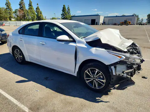 3KPF24AD0PE653572 — 2023 Kia Forte, фото 4 с аукциона Copart 13.10.2026, Передняя часть