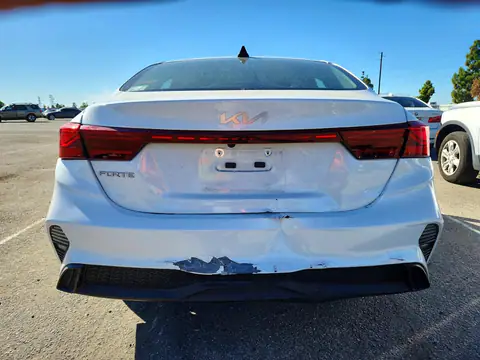 3KPF24AD8PE609996 — 2023 Kia Forte, фото 6 с аукциона Copart, Передняя часть