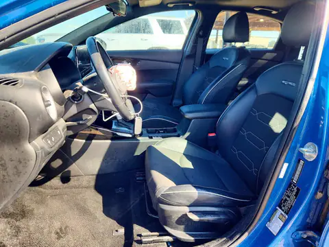 3KPF54AD6PE612239 — 2023 Kia Forte, фото 7 с аукциона Copart, Передняя часть