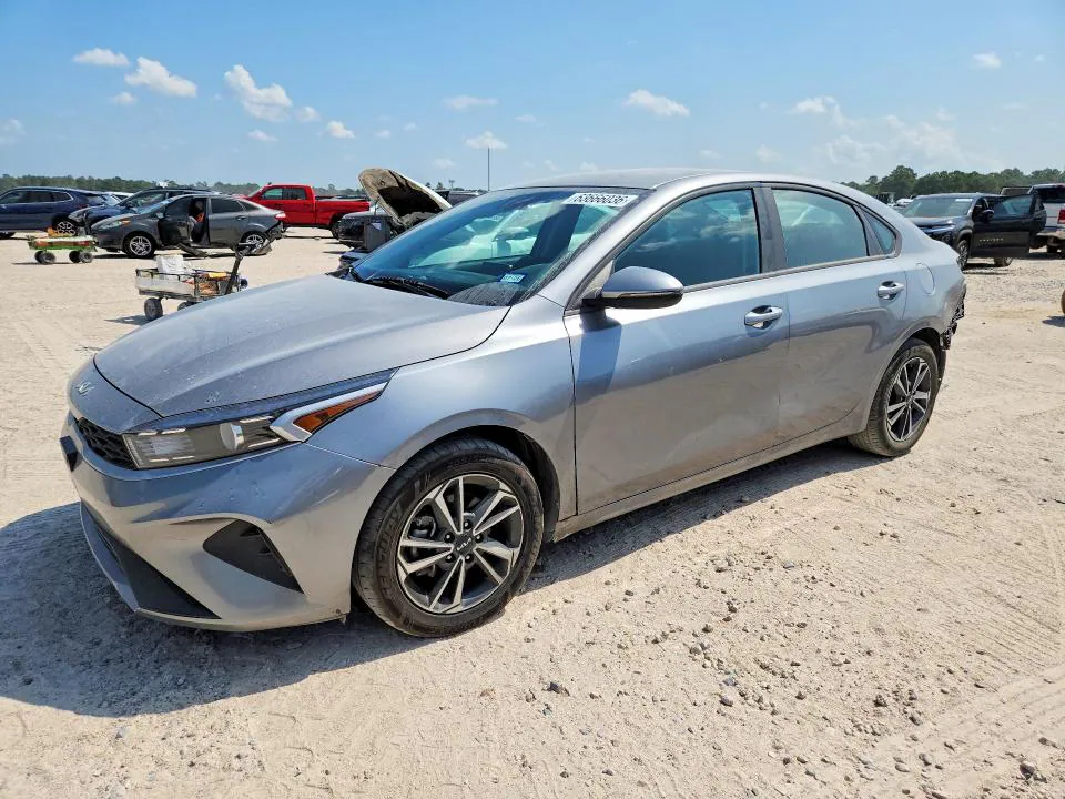 2024 KIA FORTE VIN 3KPF24AD0RE715538 фото 1