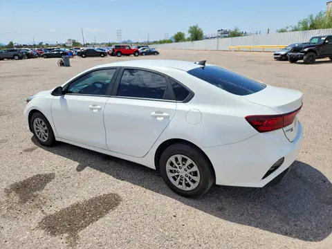 2024 KIA Forte VIN 3KPF24AD2RE690254 фото 2