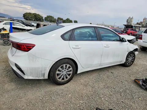 2024 KIA Forte VIN 3KPF24AD0RE824159 фото 3