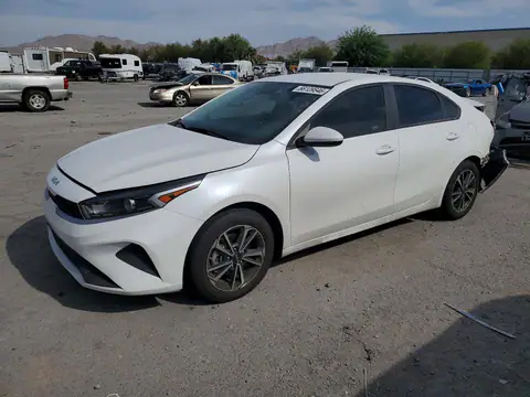 3KPF24AD4RE708169 — 2024 Kia Forte, Задняя часть (Rear End), фото до ремонта
