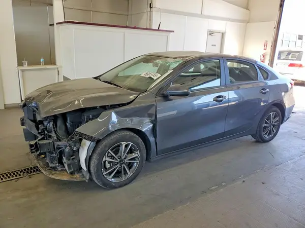 3KPF24AD4RE781266 — 2024 Kia Forte, Опрокидывание (Rollover), фото до ремонта