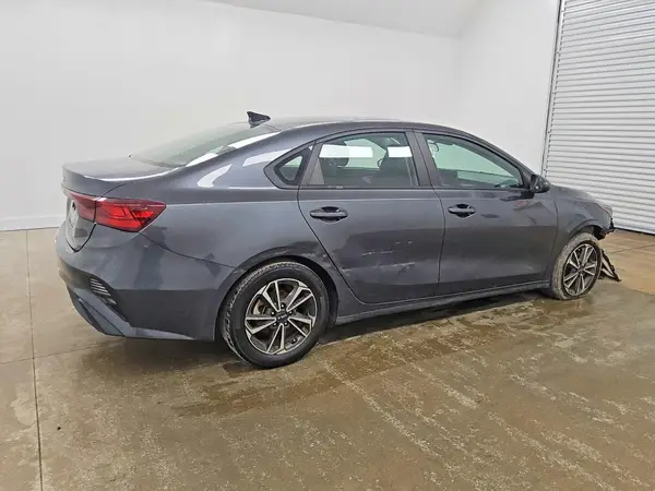 3KPF24AD4RE719978 — 2024 Kia Forte, фото 3 с аукциона Copart 03.10.2026, Передняя часть