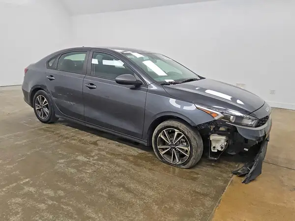 3KPF24AD4RE719978 — 2024 Kia Forte, фото 4 с аукциона Copart 03.10.2026, Передняя часть