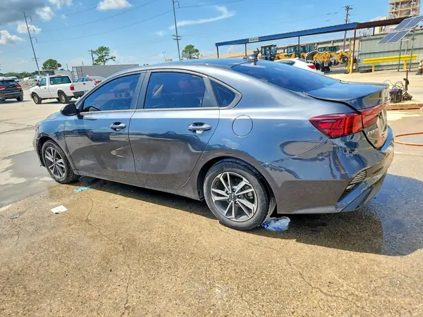 3KPF24AD8RE748657 — 2024 Kia Forte, фото 2 с аукциона Copart, Задняя часть