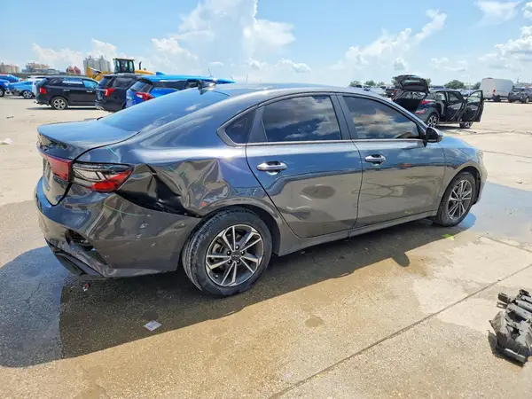 3KPF24AD8RE748657 — 2024 Kia Forte, фото 3 с аукциона Copart, Задняя часть