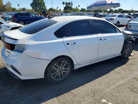 2024 KIA Forte VIN 3KPF54AD7RE822495 фото 3