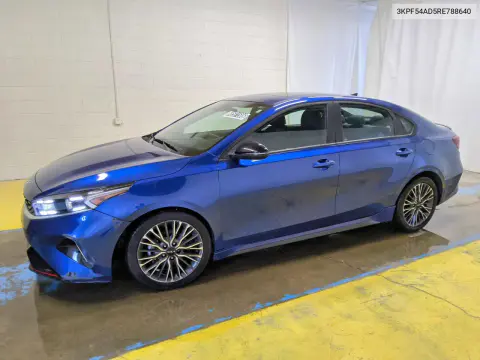 3KPF54AD5RE788640 — 2024 Kia Forte, Передняя часть, фото до ремонта