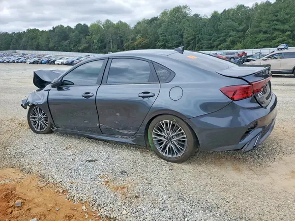 3KPF54ADXRE805836 — 2024 Kia Forte, фото 2 с аукциона Copart, Передняя часть