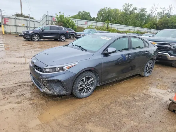 3KPF24ADXRE748658 — 2024 Kia Forte, Задняя часть (Rear End), фото до ремонта