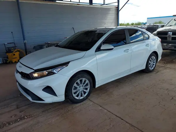 3KPF24AD6RE750391 — 2024 Kia Forte, Подтопление (Water/Flood), фото до ремонта