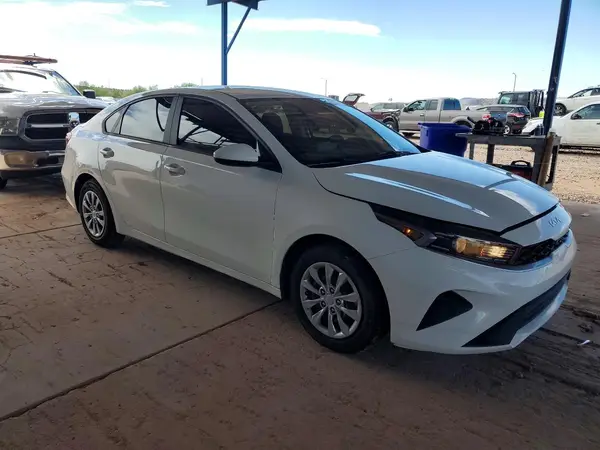 2024 KIA FORTE VIN 3KPF24AD6RE750391 фото 4