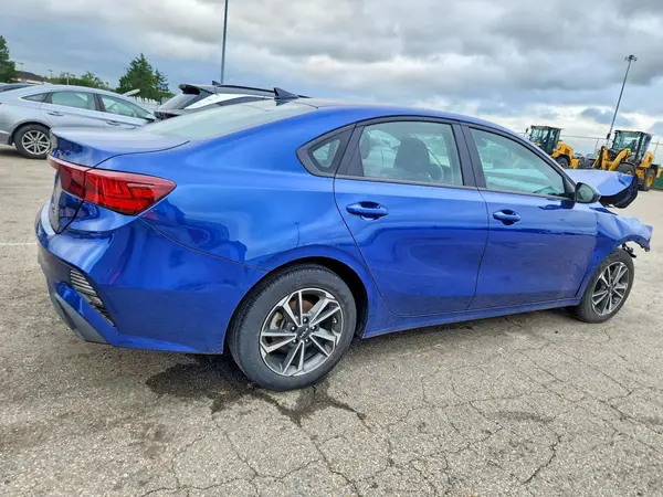 3KPF24AD8RE825446 — 2024 Kia Forte, фото 3 с аукциона Copart, Передняя часть