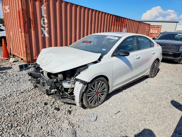 3KPF44AC8RE693628 — 2024 Kia Forte, Передняя часть (Front End), фото до ремонта