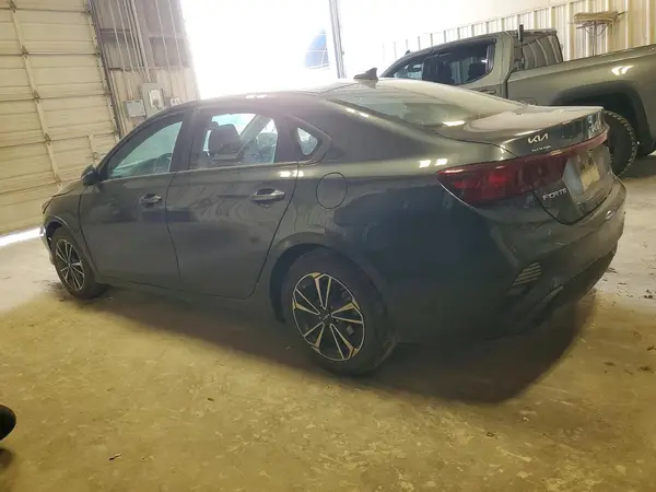3KPF24AD2RE828276 — 2024 Kia Forte, фото 2 с аукциона Copart, Передняя часть