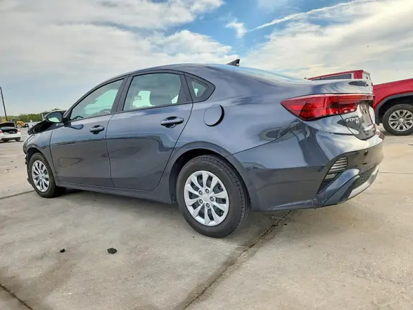 3KPF24AD4RE737347 — 2024 Kia Forte, фото 2 с аукциона Copart 05.10.2026, Передняя часть
