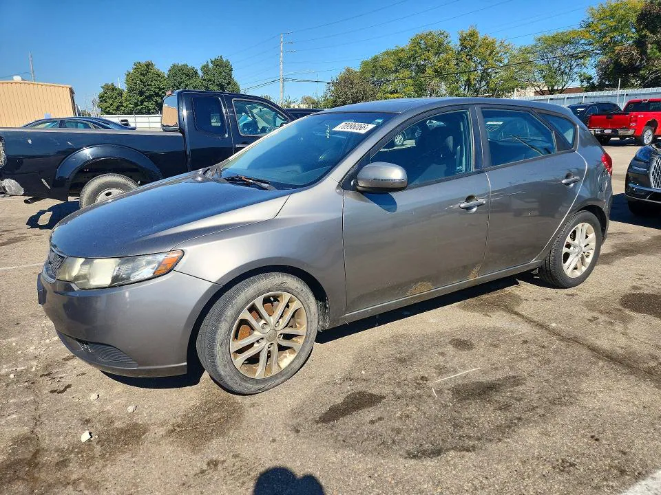 2011 KIA FORTE5 VIN KNAFU5A21B5386880 фото 1