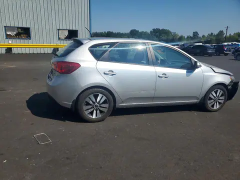 2013 KIA FORTE5 VIN KNAFU5A28D5681798 фото 3