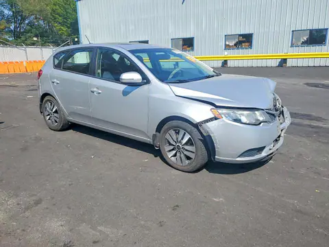 2013 KIA FORTE5 VIN KNAFU5A28D5681798 фото 4