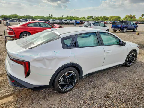 3KPFU4DE1SE144596 — 2025 Kia K4, фото 3 с аукциона Copart 30.09.2026, Повреждения со всех сторон