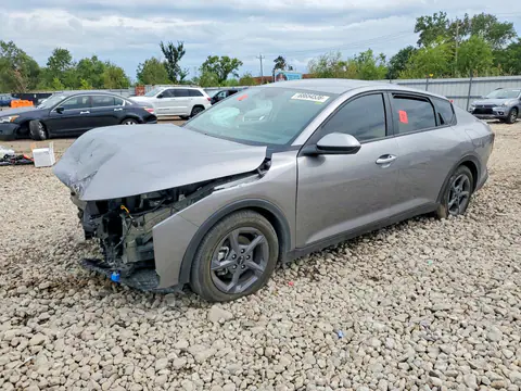 2025 Kia K4 Lxs VIN 3KPFT4DE2SE165766 фото 1