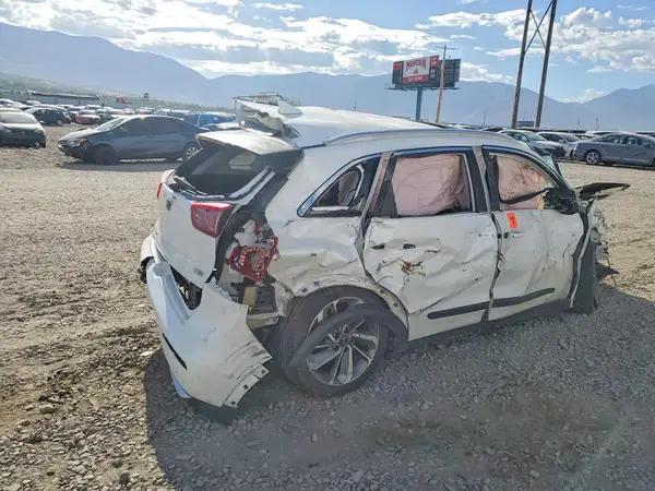 KNDCE3LC9H5059004 — 2017 Kia NIRO, фото 3 с аукциона Copart 05.10.2026, Повреждения со всех сторон