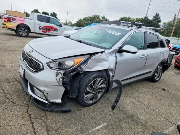 KNDCE3LC0H5068674 — 2017 Kia NIRO, Передняя часть (Front End), фото до ремонта